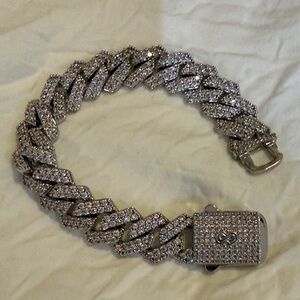 GREAT DEAL!!
Silver Cuban Link Bracelet